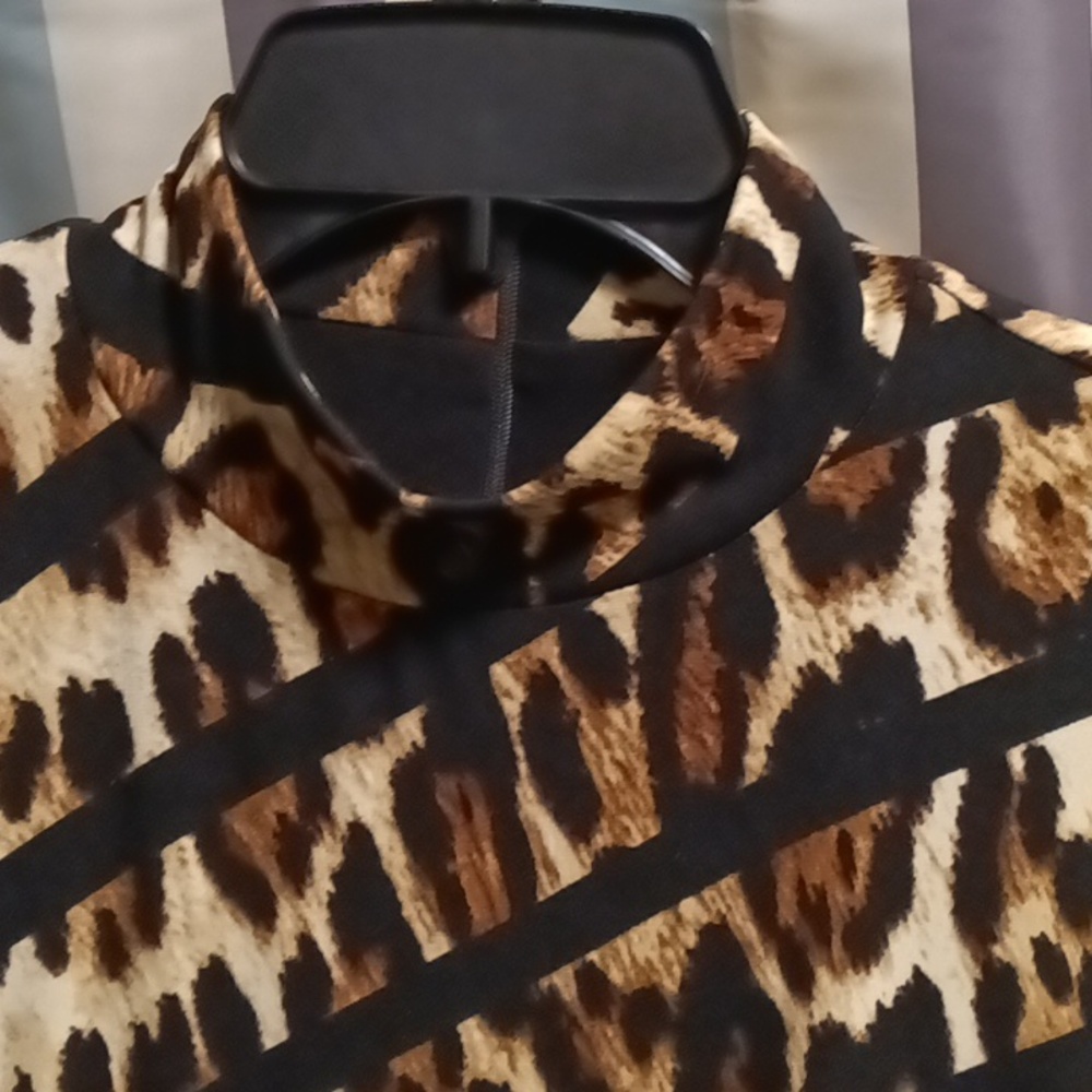 FINAL PRICE CACHE' multi-colored animal print dress w slanted black stripes